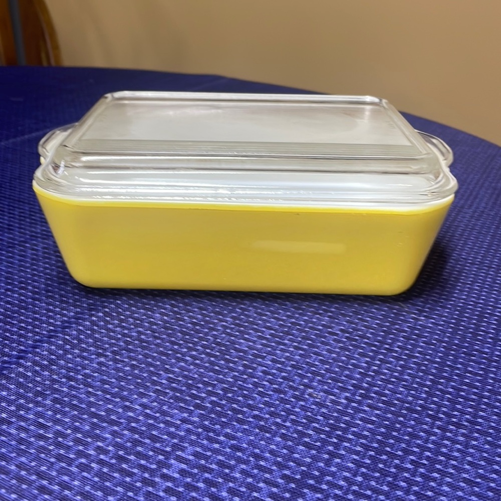 Pyrex 503-B Yellow Refrigerator Dish with Clear Ribbed Glass Lid